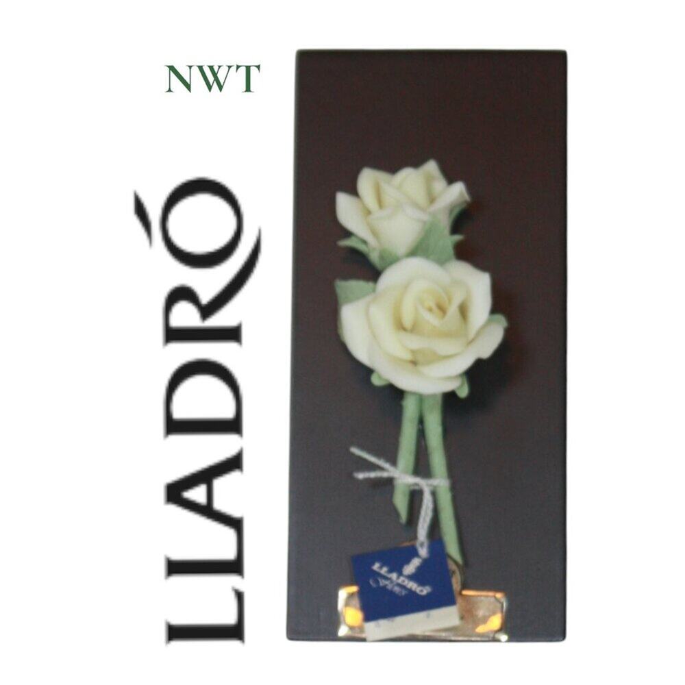 NWT Llardo Porcelain Flores Rosa Peace #5183